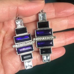 🌺Silver Purple dangle glam Fashion Earrings 🌺